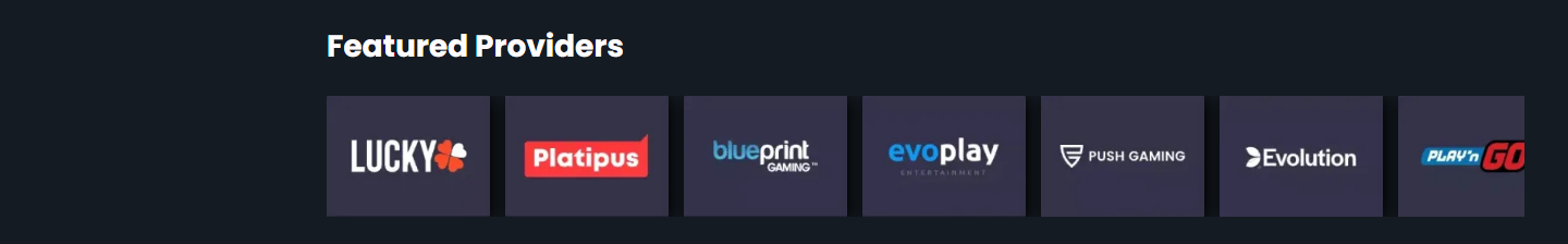 Remsan "Featured Providers" pa rocky.casino: en rad studiologotyper utan text under rubriken